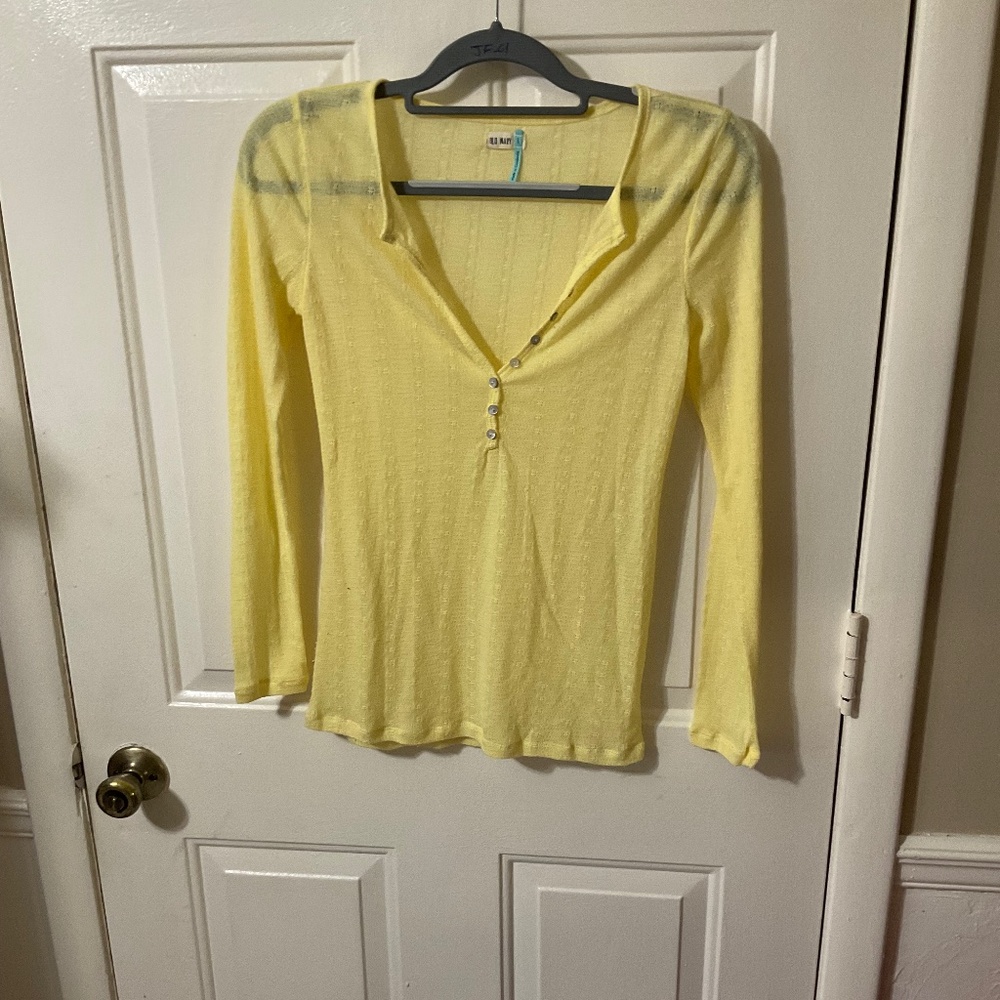 3/$12 Sale Old Navy S Yellow Sheer Long Sleeve Tee